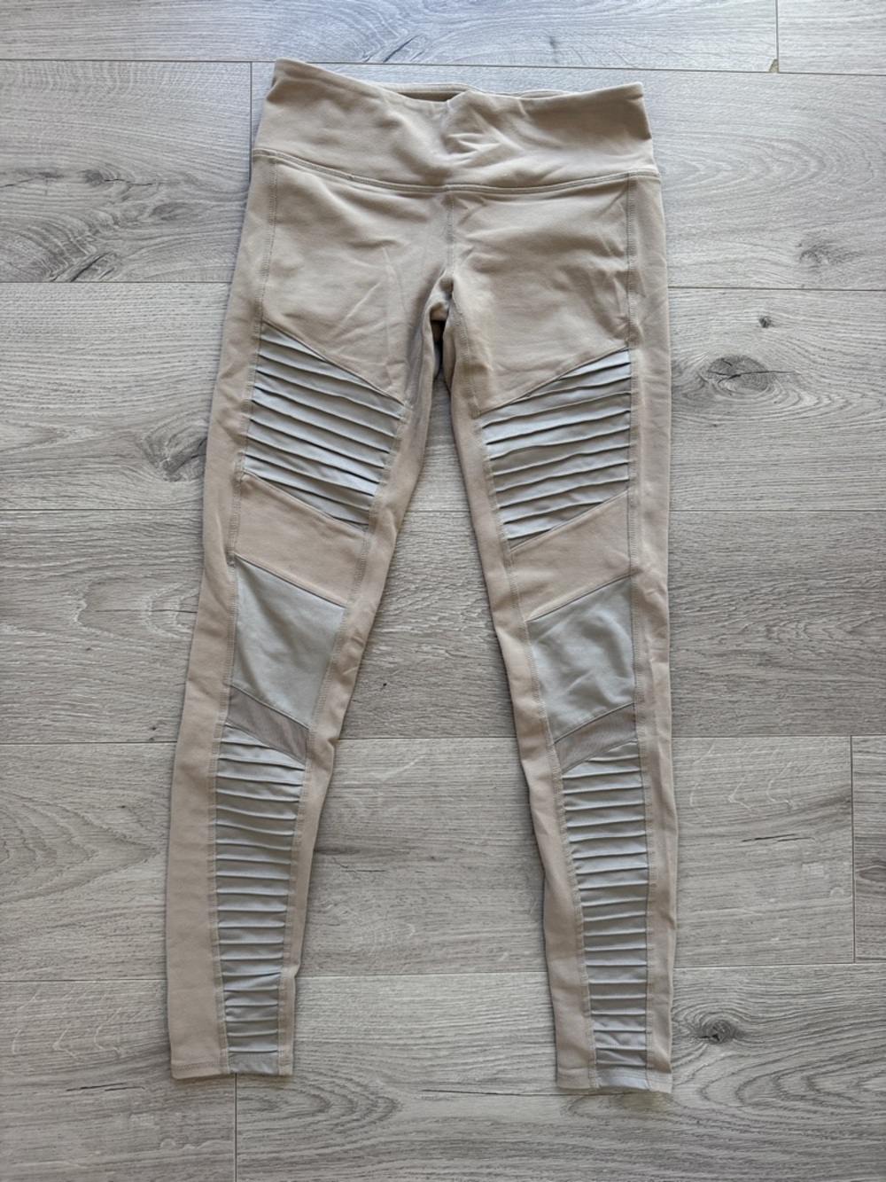 Alo Beige Moto-Style Leggings with Ribbed Panels size small